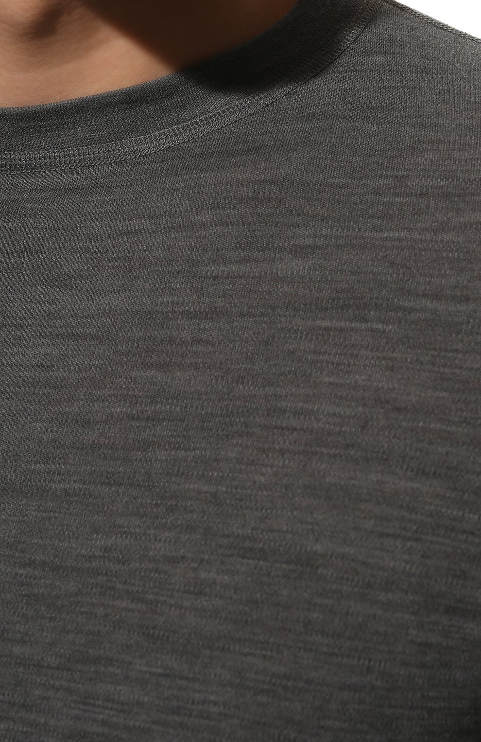 Мужская шерстяной лонгслив NORVEG серого цвета, арт. 15SM1RLRU-014 | Фото 5 (Материал внешний: Шерсть; Рукава: Длинные; Кросс-КТ: домашняя одежда; Длина (для топов): Удлиненные)