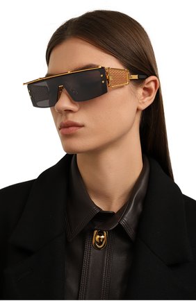 Женские солнцезащитные очки BALMAIN черного цвета, арт. BPS-127D | Фото 2 (Материал: Пластик, Металл; Кросс-КТ: С/з-унисекс; Тип очков: С/з; Очки форма: Прямоугольные, Маска; Оптика Гендер: оптика-унисекс)