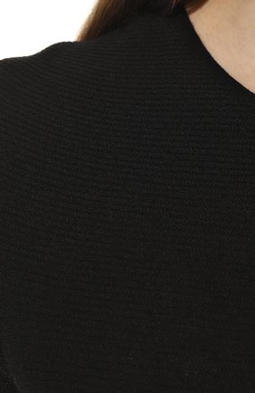 Женский топ GIORGIO ARMANI черного цвета, арт. 8NAM32/AM05Z | Фото 5 (Рукава: Короткие; Материал внешний: Синтетический материал, Вискоза; Длина (для топов): Стандартные; Стили: Кэжуэл)