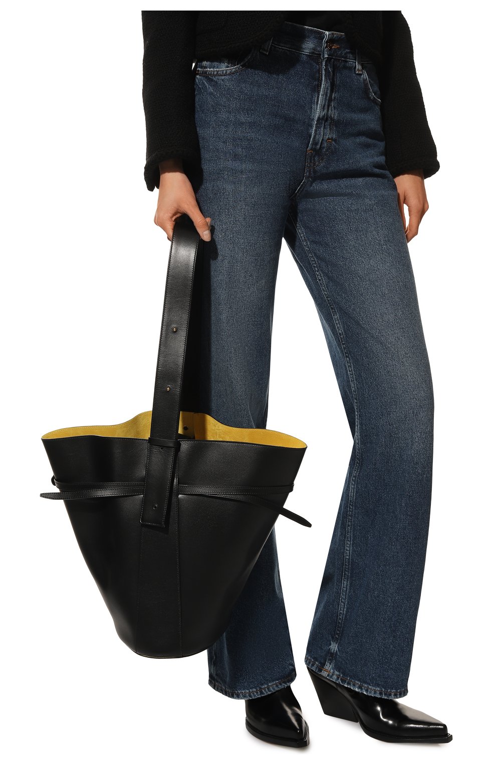 Женская сумка bucket sigma NEOUS черного цвета, арт. 00025A01 | Фото 9 (Сумки-технические: Сумки top-handle; Размер: medium; Материал: Натуральная кожа)