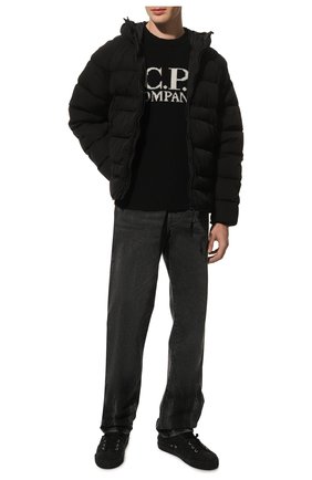 Мужская пуховая куртка C.P. COMPANY черного цвета, арт. 13CM0W027A/006369G | Фото 2 (Кросс-КТ: Куртка; Рукава: Длинные; Материал внешний: Синтетический материал; Мужское Кросс-КТ: Куртка-верхняя одежда; Материал подклада: Синтетический материал; Длина (верхняя одежда): Короткие; Материал утеплителя: Пух и перо; Стили: Кэжуэл)