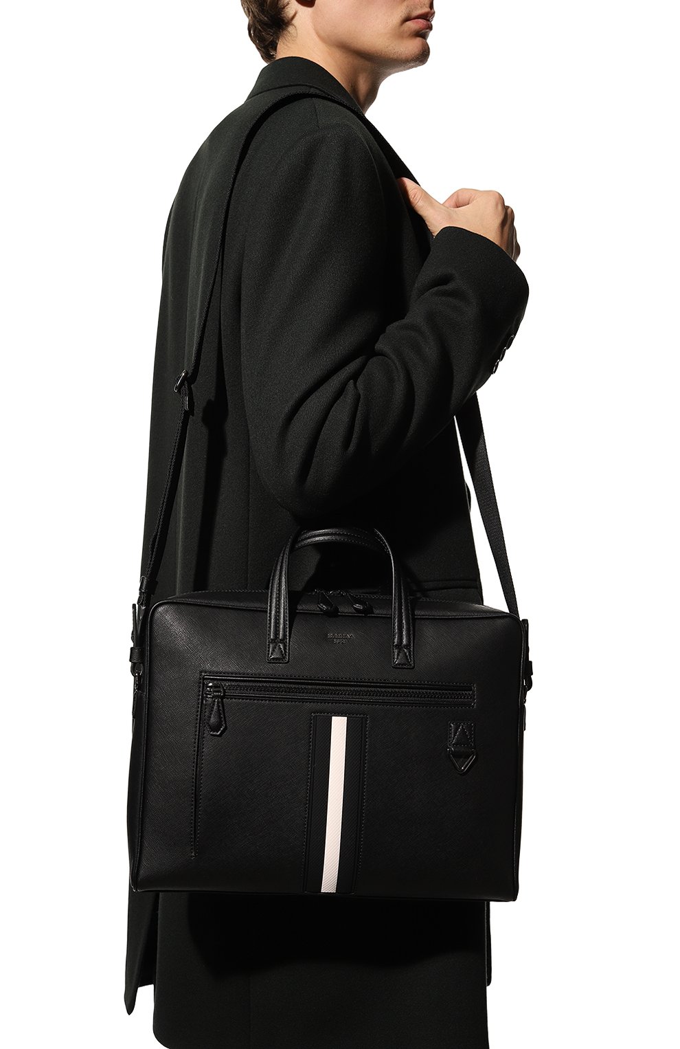 Мужская кожаная сумка для ноутбука BALLY черного цвета, арт. MAB00D/VT116 | Фото 2 (Материал: Натуральная кожа; Ремень/цепочка: На ремешке; Размер: large)