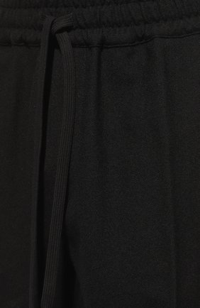 Мужские шерстяные брюки ANDREA YA'AQOV черного цвета, арт. 22MTIT53 | Фото 5 (Материал внешний: Шерсть; Силуэт М (брюки): Чиносы; Случай: Повседневный; Длина (брюки, джинсы): Укороченные; Стили: Кэжуэл)