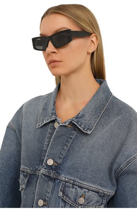 Женские солнцезащитные очки DSQUARED2 черного цвета, арт. IC0N0007 003 | Фото 2 (Тип очков: С/з; Материал: Пластик; Оптика Гендер: оптика-женское; Очки форма: Прямоугольные)