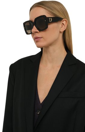 Женские солнцезащитные очки DSQUARED2 коричневого цвета, арт. D20063 086 | Фото 2 (Материал: Пластик; Тип очков: С/з; Очки форма: Квадратные; Оптика Гендер: оптика-женское)