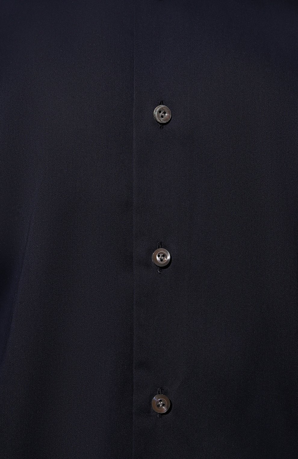 Мужская хлопковая сорочка VAN LAACK темно-синего цвета, арт. RIVARA-SF/150018 | Фото 5 (Манжеты: На пуговицах; Рукава: Длинные; Воротник: Акула; Длина (для топов): Стандартные; Рубашки М: Slim Fit; Материал внешний: Хлопок; Стили: Классический; Случай: Формальный; Принт: Однотонные)