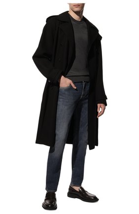 Мужские джинсы DOLCE & GABBANA синего цвета по цене 72150 руб., арт. GY07CD/G8GW9 | Фото 2 Мужские джинсы DOLCE & GABBANA синего цвета, арт. GY07CD/G8GW9 | Фото 2 (Силуэт М (брюки): Прямые; Кросс-КТ: Деним; Длина (брюки, джинсы): Стандартные; Стили: Кэжуэл; Материал внешний: Хлопок, Деним; Детали: Потертости)