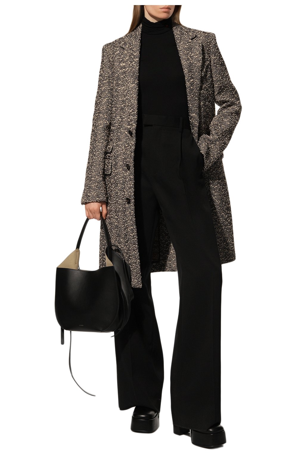 Женская сумка helene REE PROJECTS черного цвета, арт. AW22/HEH01SC | Фото 7 (Сумки-технические: Сумки-шопперы; Размер: medium; Материал: Натуральная кожа; Ремень/цепочка: На ремешке)