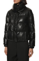 Женская утепленная куртка из экокожи PATRIZIA PEPE черного цвета, арт. 2O0022_E005 | Фото 3 (Кросс-КТ: Куртка, Утепленный; Рукава: Длинные; Материал внешний: Синтетический материал; Стили: Спорт-шик; Материал подклада: Синтетический материал; Длина (верхняя одежда): Короткие)