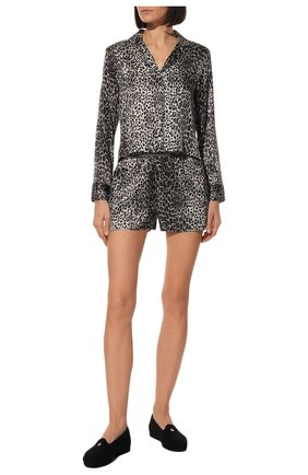 Женская шелковая рубашка STELLA MCCARTNEY серого цвета по цене 28600 руб., арт. S6H301120 | Фото 2 Женская шелковая рубашка STELLA MCCARTNEY серого цвета, арт. S6H301120 | Фото 2 (Материал внешний: Шелк; Женское Кросс-КТ: Блуза-белье)