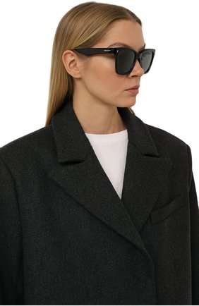 Женские солнцезащитные очки DSQUARED2 черного цвета, арт. D20053 807 | Фото 2 (Материал: Пластик; Тип очков: С/з; Очки форма: Квадратные; Оптика Гендер: оптика-женское)