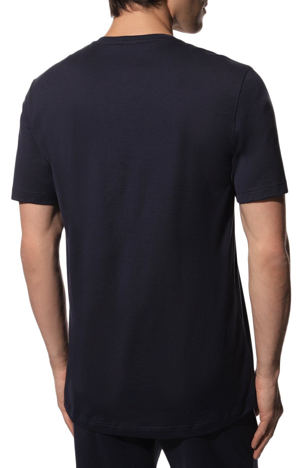 Мужска я хлопковая футболка HANRO темно-синего цвета, арт. 075430. | Фото 4 (Кросс-КТ: домашняя одежда; Рукава: Короткие; Длина (для топов): Удлиненные; Материал внешний: Хлопок)