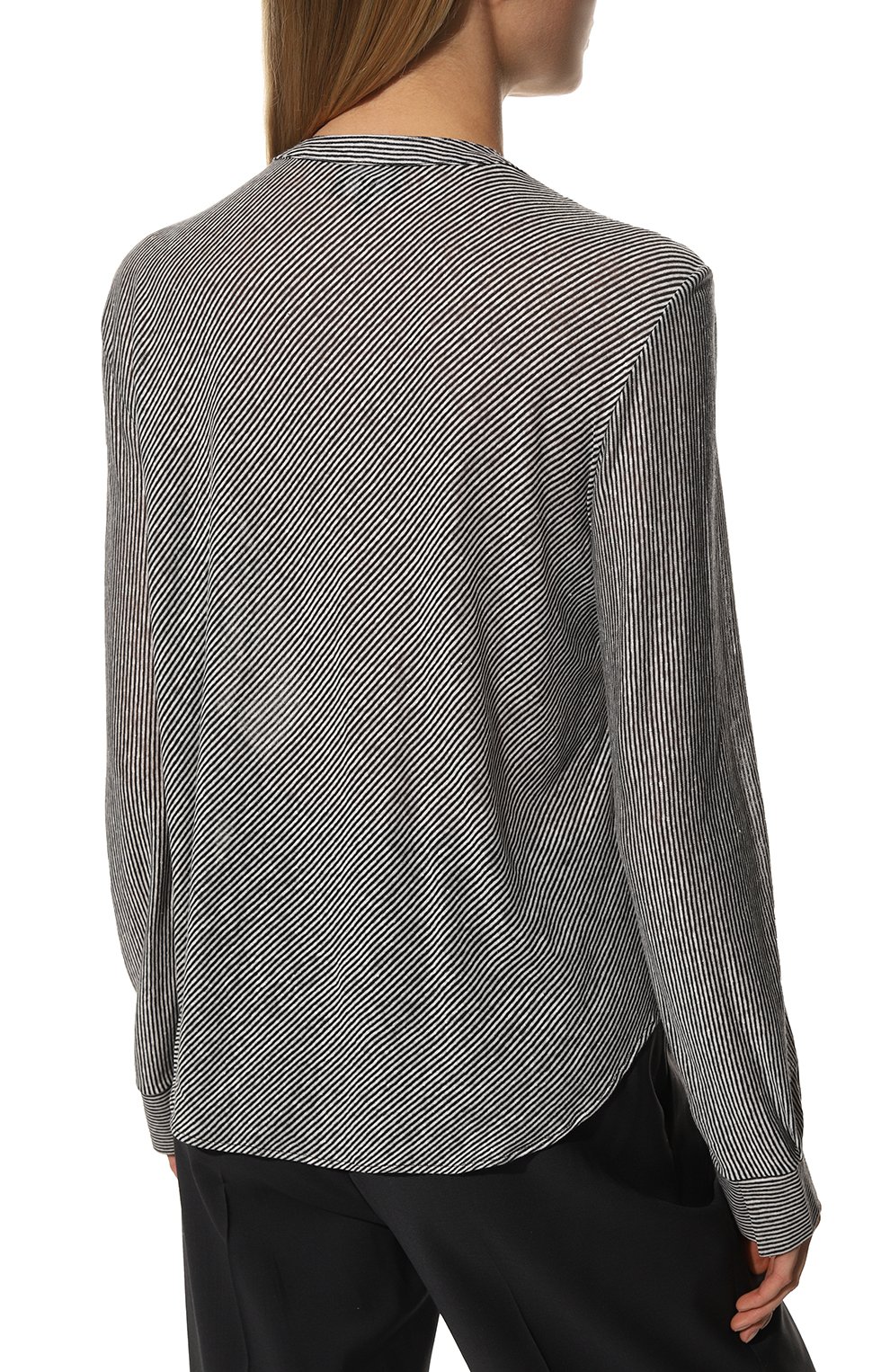 Женская блузка изо льна и вискозы GIORGIO ARMANI черно-белого цвета, арт. 3RAM52/AJZ0Z | Фото 4 (Рукава: Длинные; Принт: Полоска; Длина (для топов): Стандартные; Материал внешний: Вискоза, Лен; Женское Кросс-КТ: Блуза-одежда; Стили: Кэжуэл)