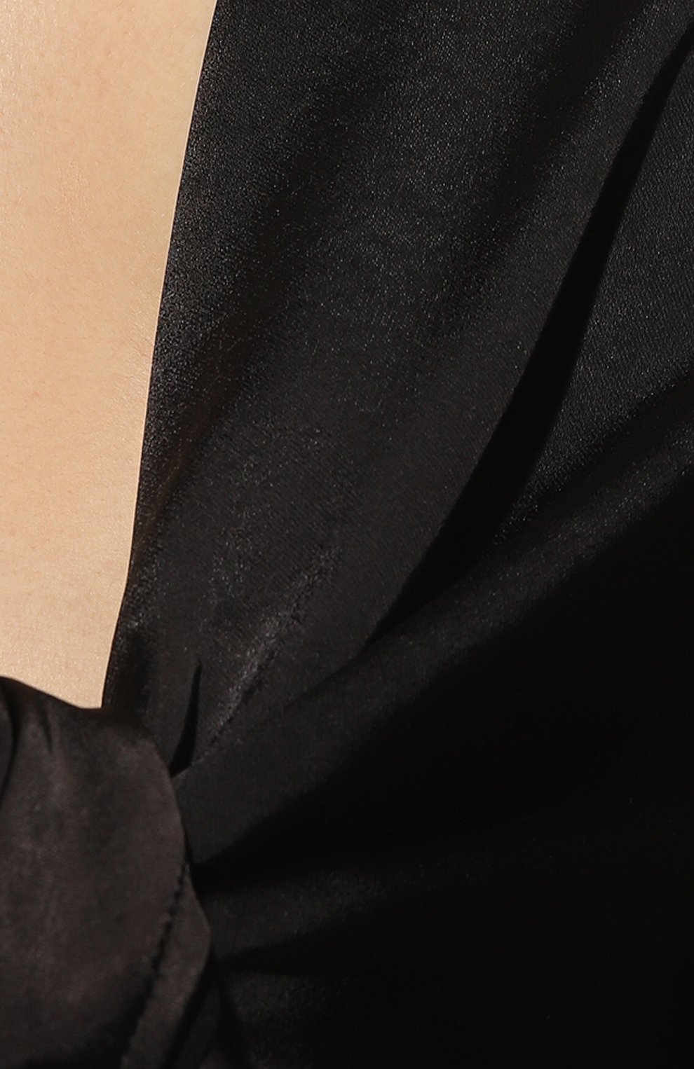 Женская блузка HUGO черного цвета, арт. 50484173 | Фото 5 (Рукава: Длинные; Принт: Без принта; Материал внешний: Синтетический материал; Длина (для топов): Стандартные; Стили: Романтичный; Женское Кросс-КТ: Блуза-одежда)