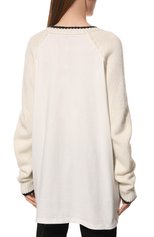 Женский хлопковый свитер MM6 молочного цвета, арт. S52GP0144/S18190 | Фото 4 (Женское Кросс-КТ: Свитер-одежда; Рукава: Длинные; Длина (для топов): Удлиненные; Материал в�нешний: Хлопок; Стили: Минимализм)