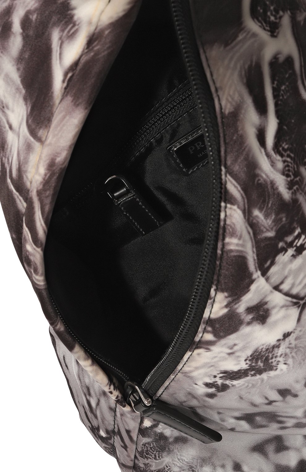Мужской текстильный рюкзак PRADA серого цвета, арт. 2VZ092-2DXT-F0424-OOO | Фото 5 (Ремень/цепочка: На ремешке, На плечо; Стили: Кэжуэл; Размер: large)