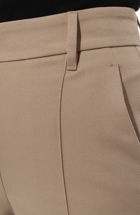 Женские хлопковые брюки BRUNELLO CUCINELLI бежевого цвета, арт. MA126B1049 | Фото 5 (Длина (брюки, джинсы): Стандартные; Женское Кросс-КТ: Брюки-одежда; Материал внешний: Хлопок; Силуэт Ж (брюки и джинсы): Узкие; Стили: Кэжуэл)