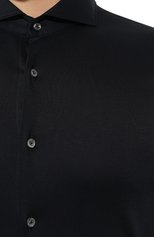 Мужская хлопковая рубашка VAN LAACK темно-синего цвета, арт. PER-LSF/180031 | Фото 5 (Манжеты: На пуговицах; Рукава: Длинные; Воротник: Акула; Случай: Повседневный; Длина (для топов): Стандартные; Рубашки М: Slim Fit; Материал внешний: Хлопок; Принт: Однотонные; Стили: Кэжуэл)