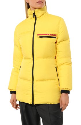 Женская утепленная куртка prada linea rossa PRADA желтого цвета, арт. 29X688-1VL2-F0010-192 | Фото 3 (Кросс-КТ: Куртка, Утепленный; Рукава: Длинные; Материал внешний: Синтетический материал; Стили: Спорт-шик; Длина (верхняя одежда): Короткие)