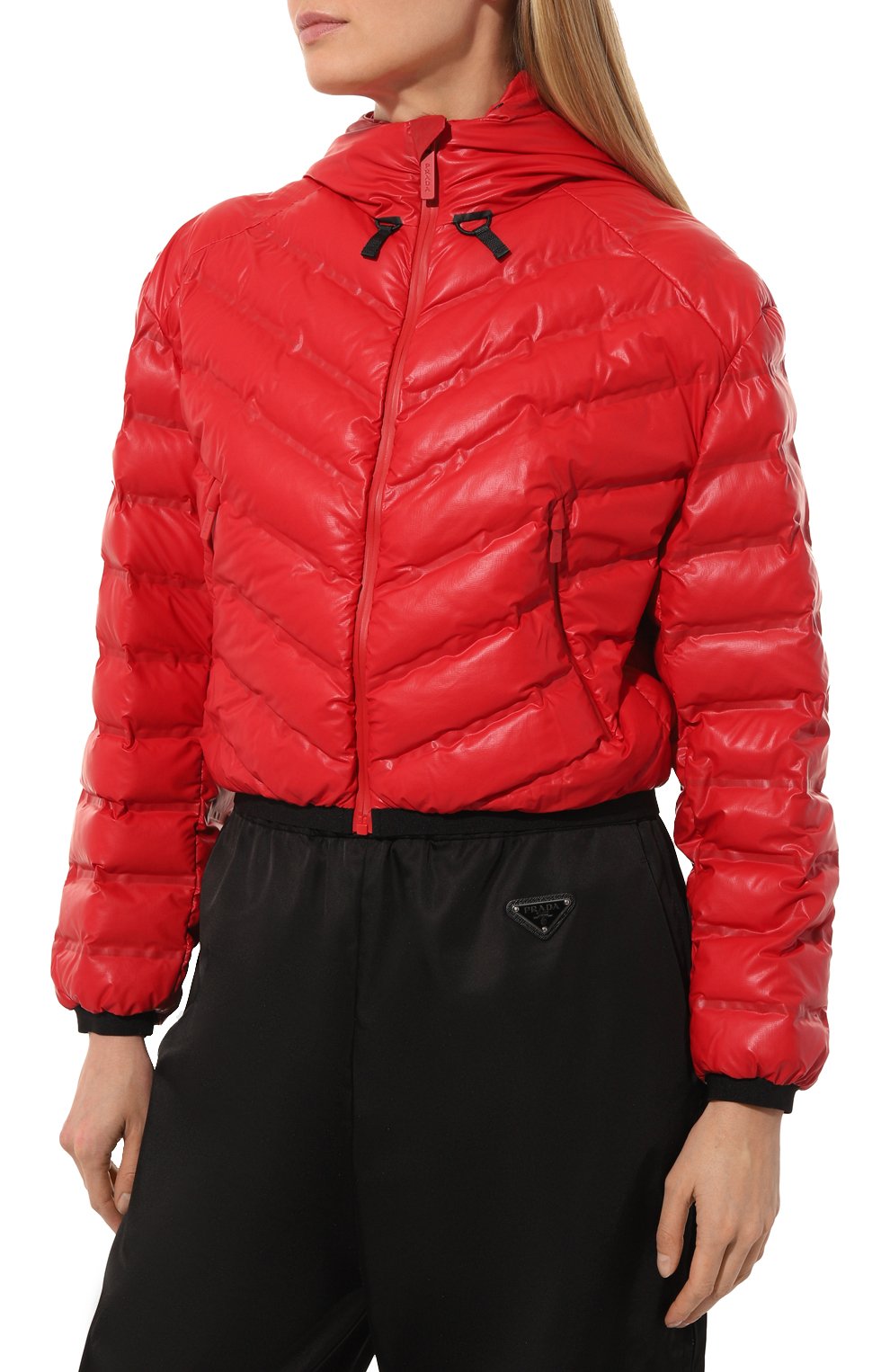 Женская куртка prada linea rossa PRADA красного цвета, арт. 291699-1T2Y-F0D17-192 | Фото 3 (Кросс-КТ: Куртка; Рукава: Длинные; Материал внешний: Синтетический материал; Стили: Спорт-шик; Длина (верхняя одежда): Короткие)