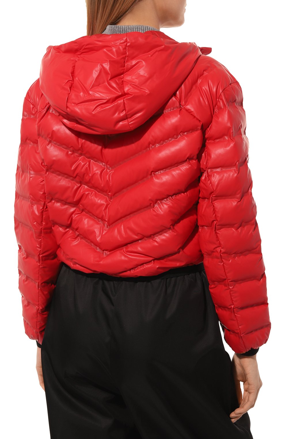 Женская куртка prada linea rossa PRADA красного цвета, арт. 291699-1T2Y-F0D17-192 | Фото 4 (Кросс-КТ: Куртка; Рукава: Длинные; Материал внешний: Синтетический материал; Стили: Спорт-шик; Длина (верхняя одежда): Короткие)