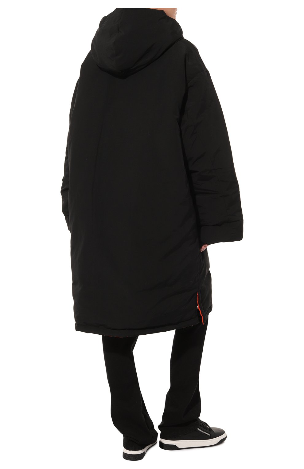 Женская куртка RED SEPTEMBER черного цвета, арт. RSFW23-53 | Фото 4 (Кросс-КТ: Ку�ртка; Рукава: Длинные; Длина (верхняя одежда): До колена; Материал внешний: Синтетический материал; Стили: Спорт-шик)