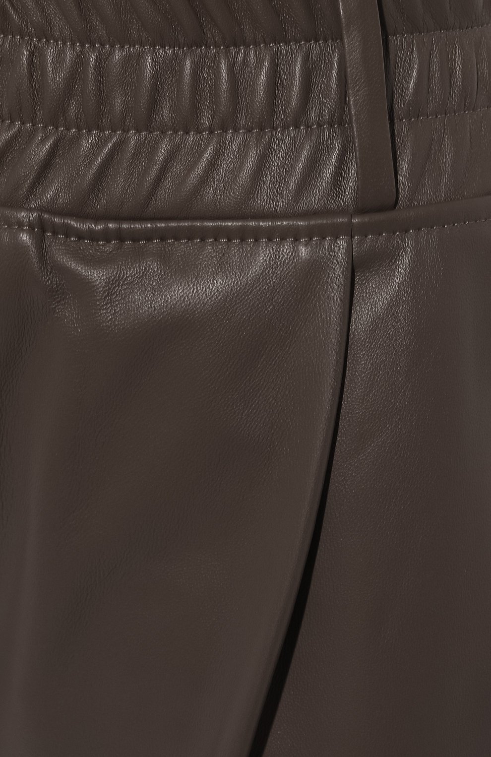 Женские кожаные брюки WINDSOR темно-коричневого цвета, арт. 52 DL101 10013594 | Фото 5 (Длина (брюки, джинсы): Стандартные; Женское Кросс-КТ: Брюки-одежда; Силуэт Ж (брюки и джинсы): Прямые; Материал внешний: Натуральная кожа; Материал подклада: Вискоза; Стили: Кэжуэл)