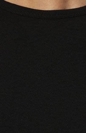 Женская хлопковая футболка HELMUT LANG черного цвета, арт. M04HW506 | Фото 5 (Принт: Без принта; Рукава: Короткие; Длина (для топов): Стандартные; Материал внешний: Хлопок; Женское Кросс-КТ: Футболка-одежда; Стили: Минимализм)