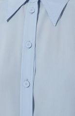 Женская рубашка LIU JO голубого цвета, арт. CA3322 T2504 | Фото 5 (Рукава: Длинные; Принт: Без принта; Женское Кросс-КТ: Рубашка-одежда; Материал внешний: Синтетический материал; Длина (для топов): Стандартные; Стили: Классический)