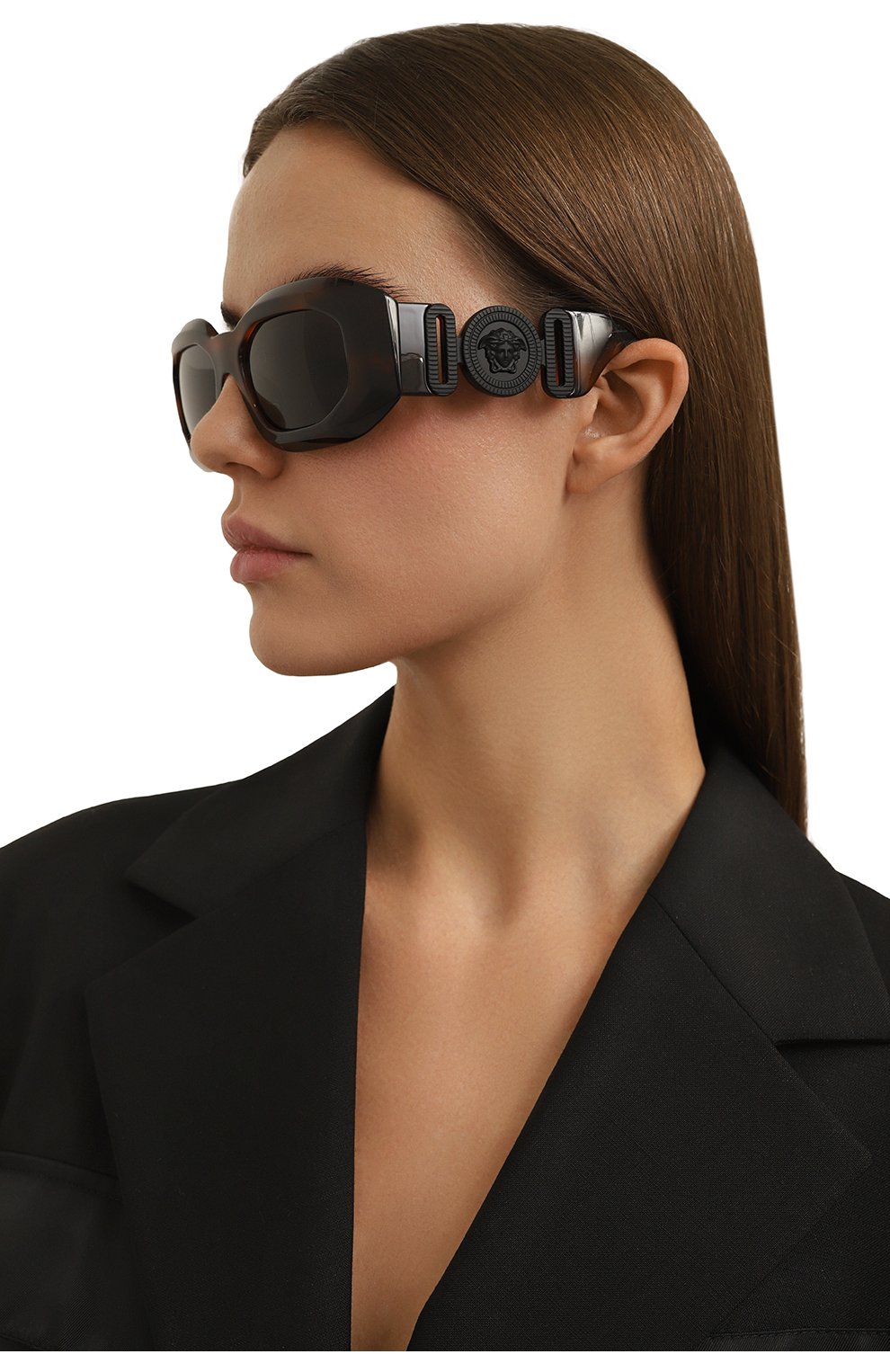 Женские солнцезащитные очки VERSACE темно-коричневого цвета, арт. 4425U-521787 | Фото 2 (Тип очков: С/з; Оптика Гендер: оптика-женское; Очки форма: Овальные)