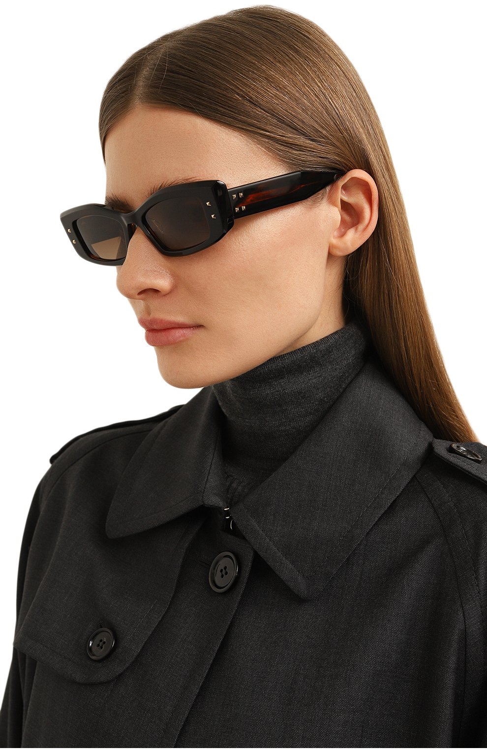 Женские солнцезащитные очки VALENTINO темно-коричневого цвета, арт. VLS-109C | Фото 2 (Тип очков: С/з; Оптика Гендер: оптика-женское; Очки форма: Cat-eye, Прямоугольные)