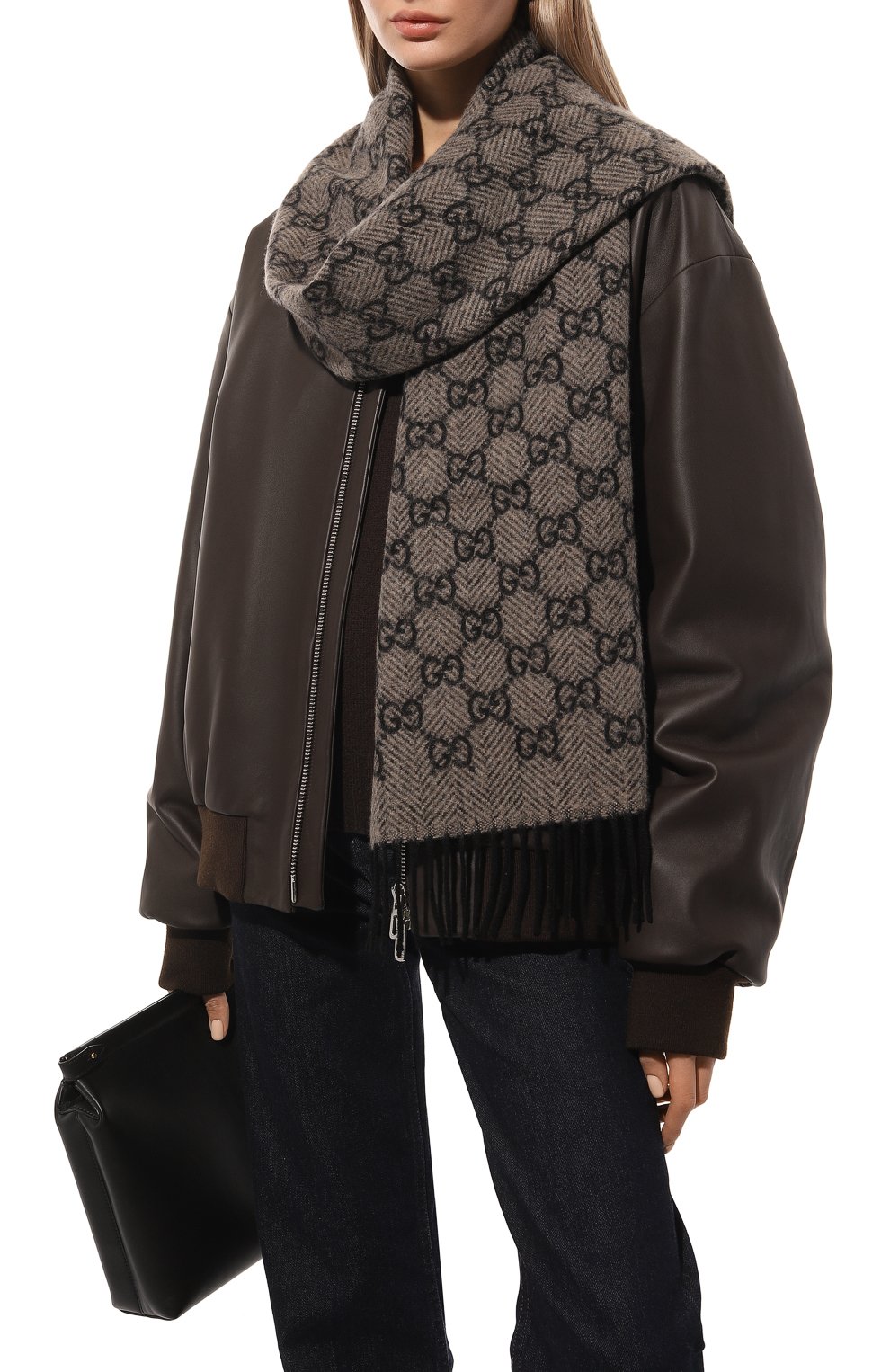 Женский кашемировый шарф GUCCI серого цвета, арт. 676619 3G344 | Фото 2 (Материал: Текстиль, Кашемир, Шерсть)
