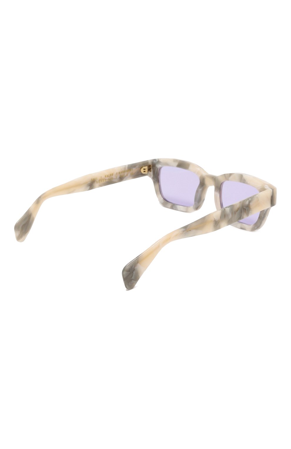Женские солнцезащитные очки GAST белого цвета, арт. GATE WHITE PEARL GAT03 | Фото 4 (Материал: Пластик; Тип очков: С/з; Очки форма: Квадратные; Оптика Гендер: оптика-женское)