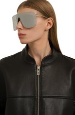Женские солнцезащитные очки ALEXANDER MCQUEEN серебряного цвета, арт. AM0313S 007 | Фото 2 (Тип очков: С/з; Очки форма: Маска; Оптика Гендер: оптика-женское)