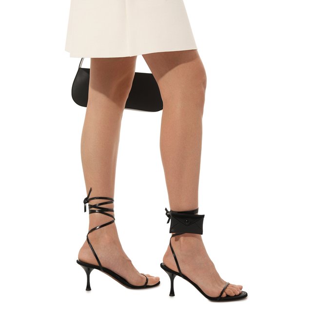 фото Кожаные босоножки neous