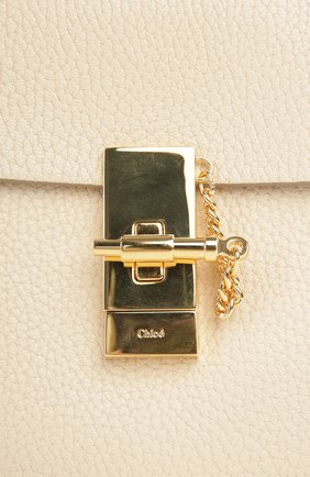 Женская сумка drew mini на цепочке CHLOÉ кремовая цвета, арт. 3S1032/944 купить в ЦУМ | Фото №6 Сумка Drew mini на цепочке Chloé кремовая цвета | Фото №6