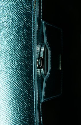 Сумка Sicily medium new из металлизированной кожи Dolce & Gabbana, голубого цвета, арт. 0116/BB6002/AP287 в ЦУМ | Фото №5 Сумка Sicily medium new из металлизированной кожи Dolce & Gabbana голубого цвета | Фото №5