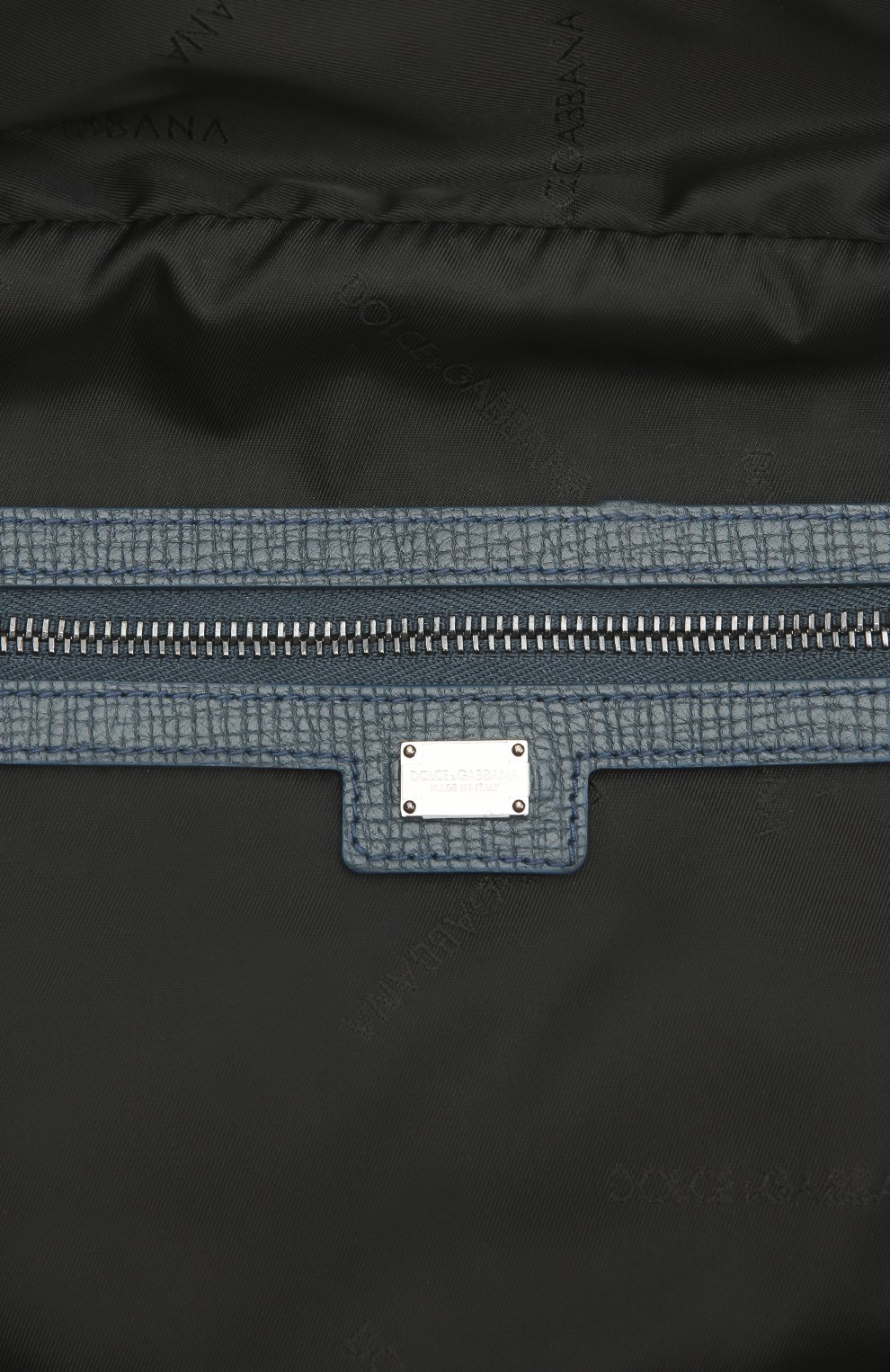 Мужская синяя дорожная сумка mediterraneo из тисненой кожи Dolce & Gabbana, арт. 0115/BM1331/A1503 купить в ЦУМ | Фото №4 Дорожная сумка Mediterraneo из тисненой кожи Dolce & Gabbana синяя | Фото №4