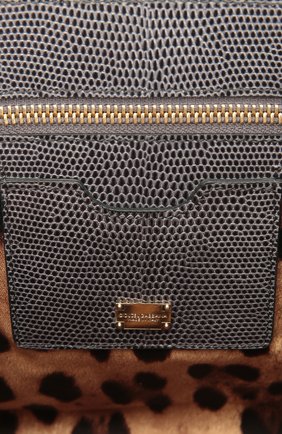 Женская сумка monica с тиснением под игуану DOLCE & GABBANA серая цвета, арт. 0116/BB5826/A1095 купить в ЦУМ | Фото №4 Сумка Monica с тиснением под игуану Dolce & Gabbana серая цвета | Фото №4