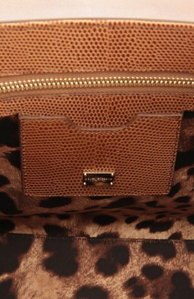 Женская сумка monica с тиснением под игуану DOLCE & GABBANA светло-коричневая цвета, арт. 0116/BB5826/A1095 купить в ЦУМ | Фото №4 Сумка Monica с тиснением под игуану Dolce & Gabbana светло-коричневая цвета | Фото №4