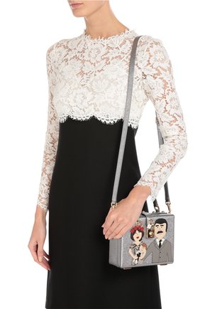 Сумка Dolce Box с аппликацией DG Family Dolce & Gabbana, серебряного цвета, арт. 0116/BB5970/AB518 в ЦУМ | Фото №5 Сумка Dolce Box с аппликацией DG Family Dolce & Gabbana серебряного цвета | Фото №5
