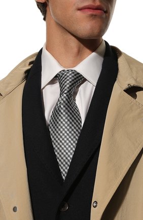 Мужской шелковый галстук с узором houndstooth BRIONI серого цвета, арт. 063I/P4488 | Фото 2 (Материал: Шелк, Текстиль)