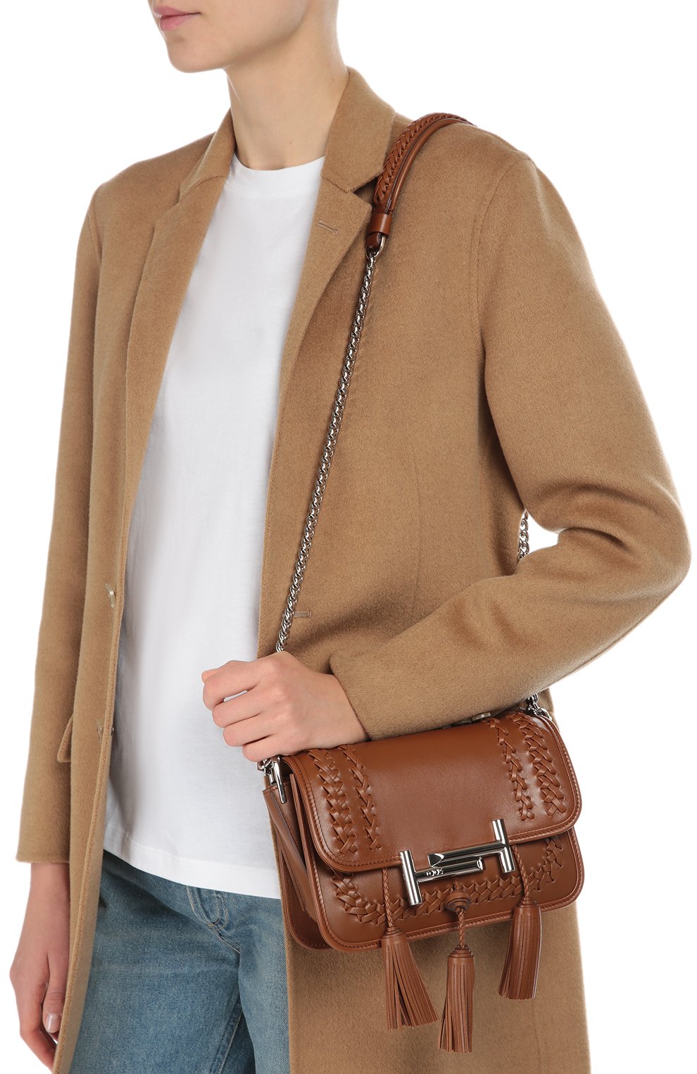 Женская сумка double t mini с плетением и кистями TOD’S светло-коричневая цвета, арт. XBWAMUJT100T0P купить в ЦУМ | Фото №5 Сумка Double T Mini с плетением и кистями Tod’s светло-коричневая цвета | Фото №5