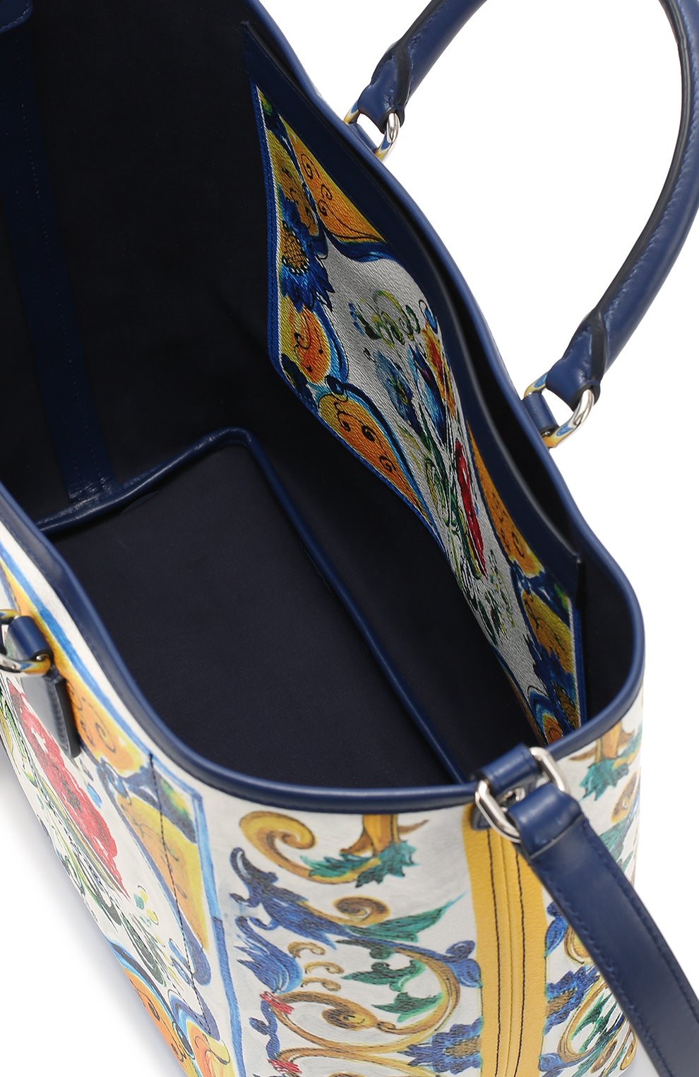 Женская сумка lara с принтом maiolica DOLCE & GABBANA разноцветная цвета, арт. 0116/BB5986/AD388 купить в ЦУМ | Фото №4 Сумка Lara с принтом Maiolica Dolce & Gabbana разноцветная цвета | Фото №4