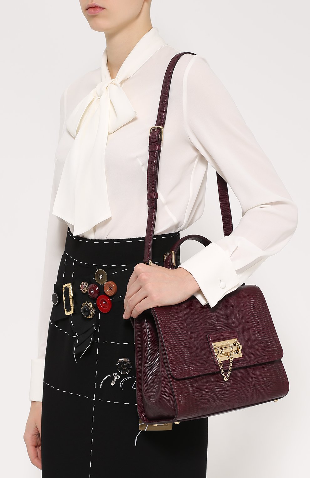 Женская сумка monica с тиснением под игуану DOLCE & GABBANA бордовая цвета, арт. 0116/BB5826/A1095 купить в ЦУМ | Фото №5 Сумка Monica с тиснением под игуану Dolce & Gabbana бордовая цвета | Фото №5