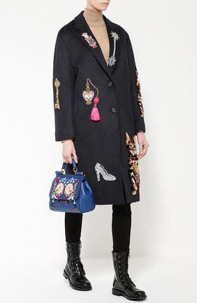 Женская сумка sicily medium с аппликациями DOLCE & GABBANA синяя цвета, арт. 0116/BB6002/AE434 купить в ЦУМ | Фото №2 Сумка Sicily medium с аппликациями Dolce & Gabbana синяя цвета | Фото №2