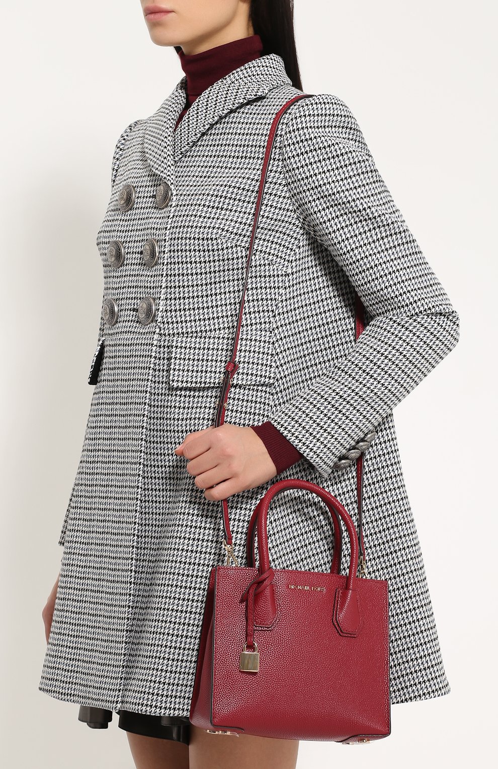 Женская сумка-тоут mercer medium MICHAEL MICHAEL KORS бордовая цвета, арт. 30F6GM9M2L купить в ЦУМ | Фото №5 Сумка-тоут Mercer Medium MICHAEL Michael Kors бордовая цвета | Фото №5