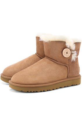 Женские серые замшевые сапоги с пуговицей UGG, арт. 1016422 купить в ЦУМ | Фото №1 Замшевые сапоги с пуговицей UGG серые | Фото №1