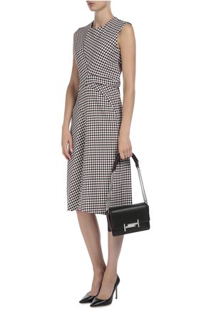 Женская сумка double t mini на цепочке TOD’S черная цвета, арт. XBWAMUJ7100TIC купить в ЦУМ | Фото №2 Сумка Double T mini на цепочке Tod’s черная цвета | Фото №2