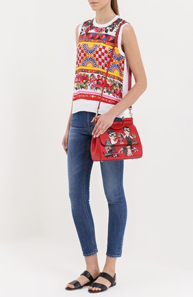 Женская сумка sicily medium new с аппликацией dg family DOLCE & GABBANA красная цвета, арт. 0116/BB6002/AI079 купить в ЦУМ | Фото №2 Сумка Sicily medium new с аппликацией DG Family Dolce & Gabbana красная цвета | Фото №2